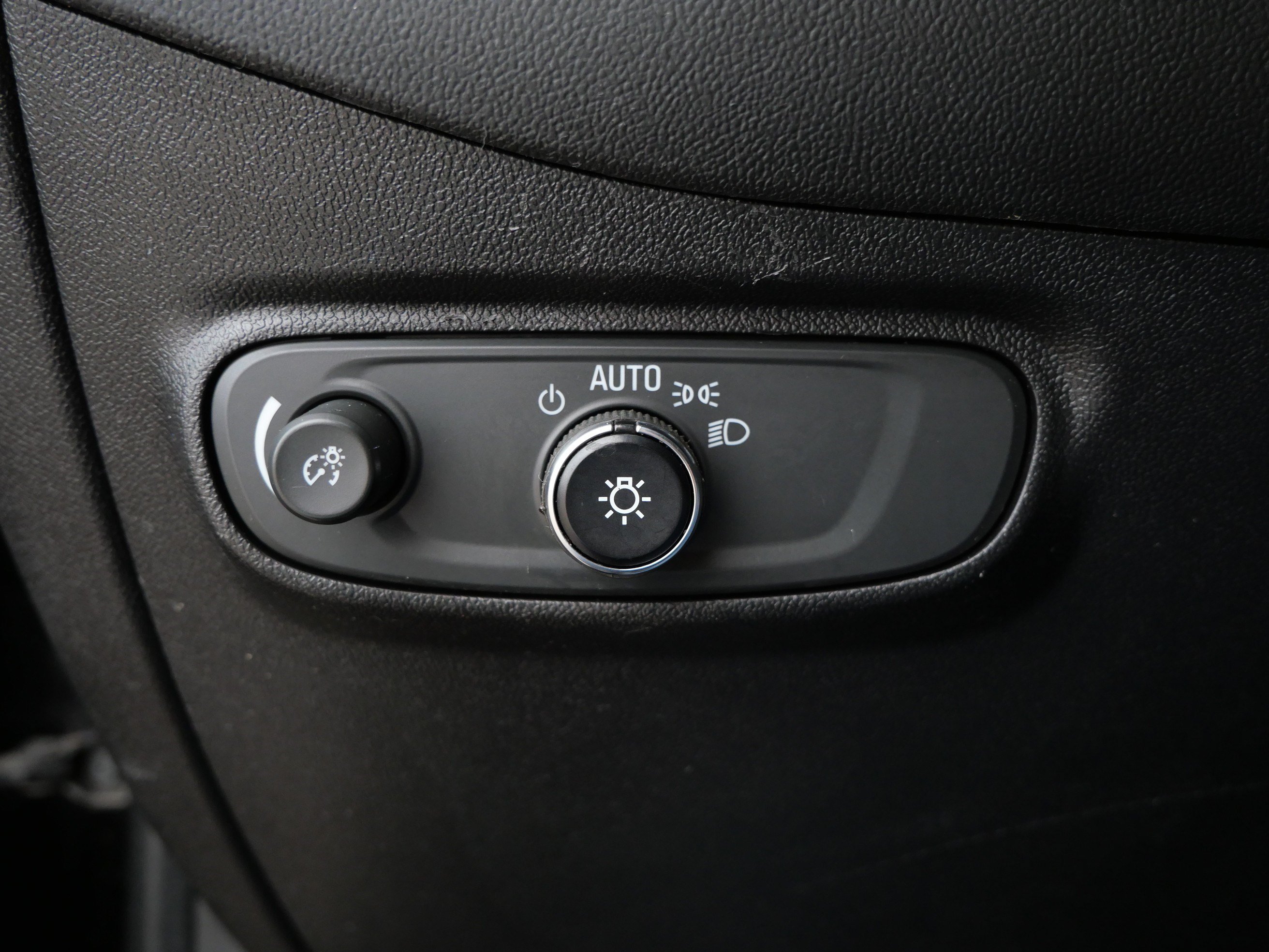Used 2019 Chevrolet Equinox LT AWD/4WD image 26