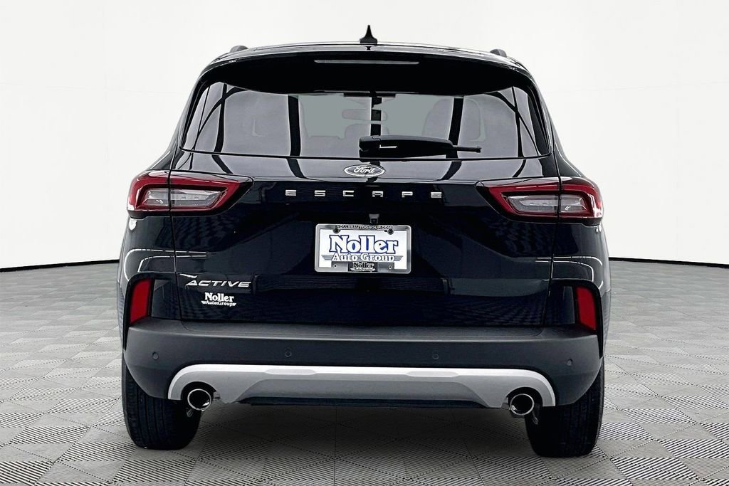 Certified 2023 Ford Escape Active w/ Tech Pack #2 FWD image 4