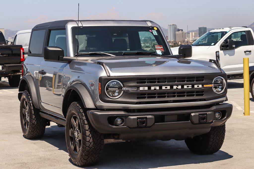 Certified 2024 Ford Bronco Black Diamond AWD/4WD image 3