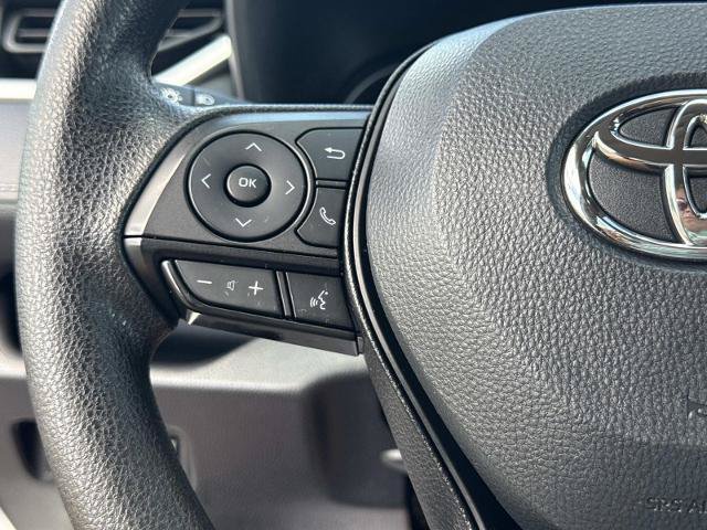 Used 2025 Toyota RAV4 XLE AWD/4WD image 16