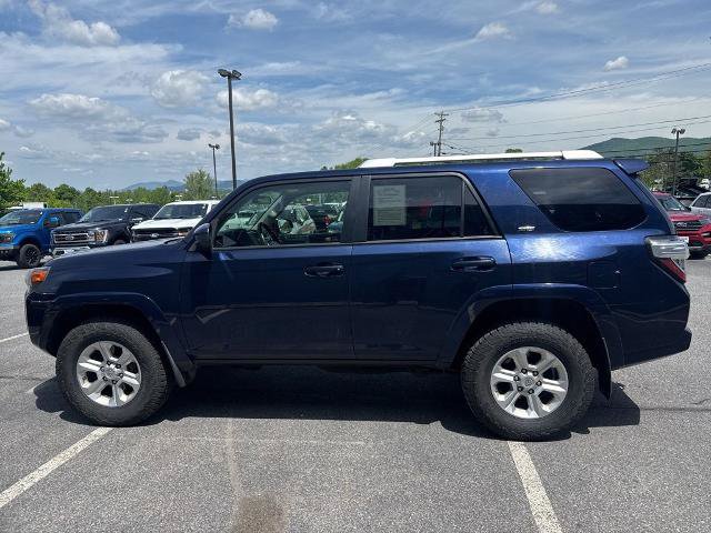 Used 2018 Toyota 4Runner SR5 AWD/4WD image 6