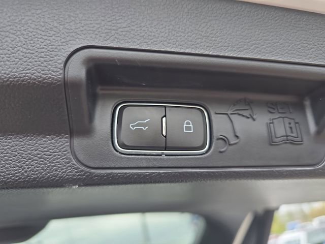 Certified 2023 Ford Explorer XLT AWD/4WD image 9