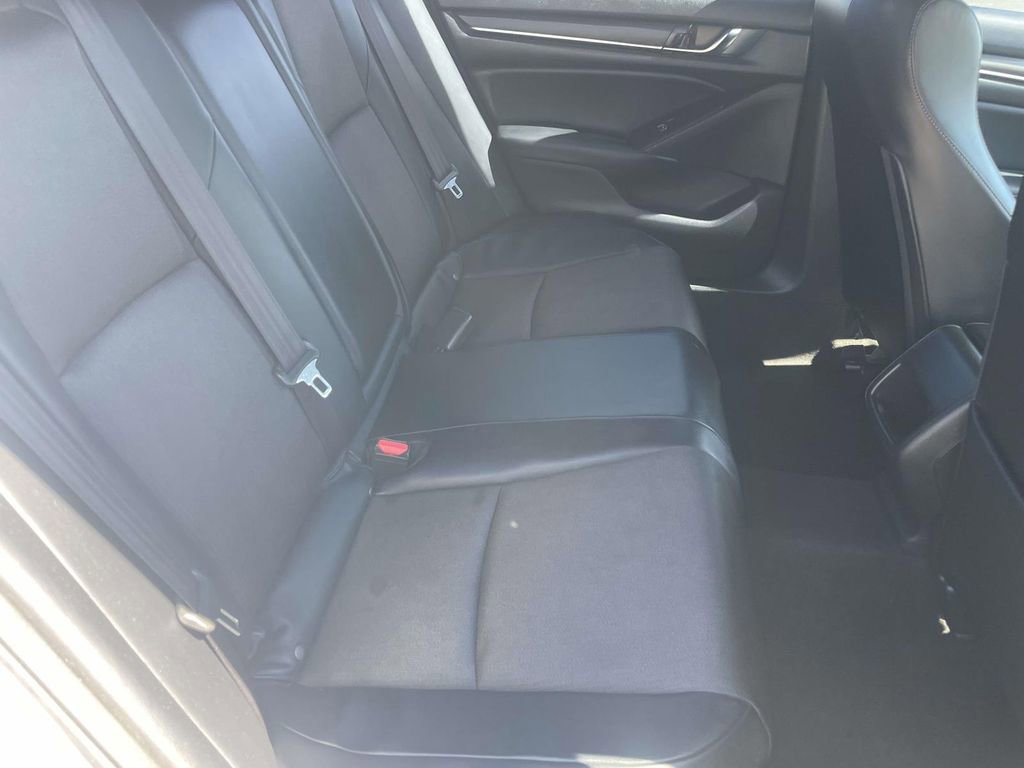 Used 2018 Honda Accord Sport image 25