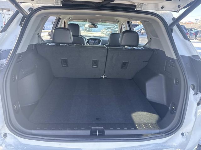 Used 2024 GMC Terrain SLT image 7