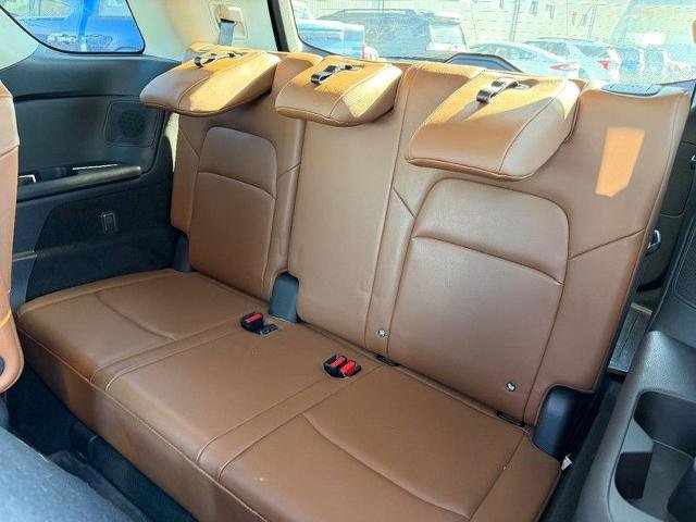 Used 2022 Nissan Pathfinder Platinum w/ Cargo Package image 10