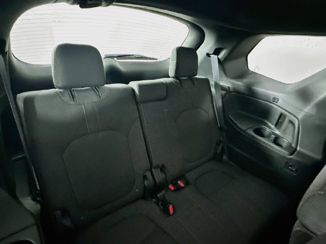 Used 2025 Honda Pilot Sport image 31