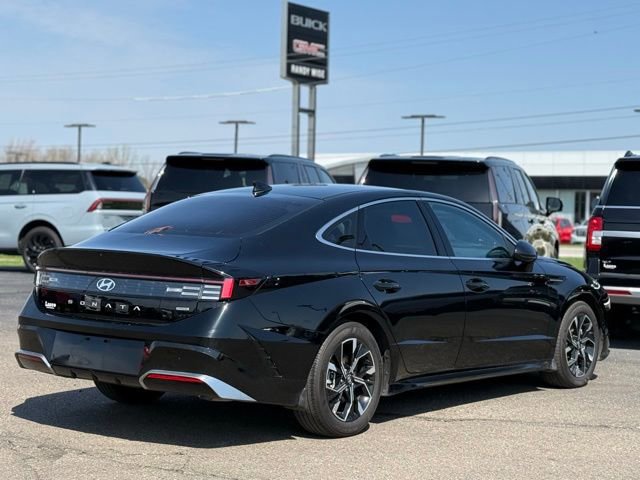 Used 2025 Hyundai Sonata SEL AWD/4WD image 9
