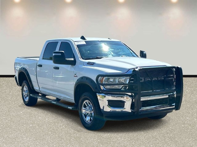 Used 2024 RAM 2500 Tradesman w/ Chrome Appearance Group AWD/4WD image 3