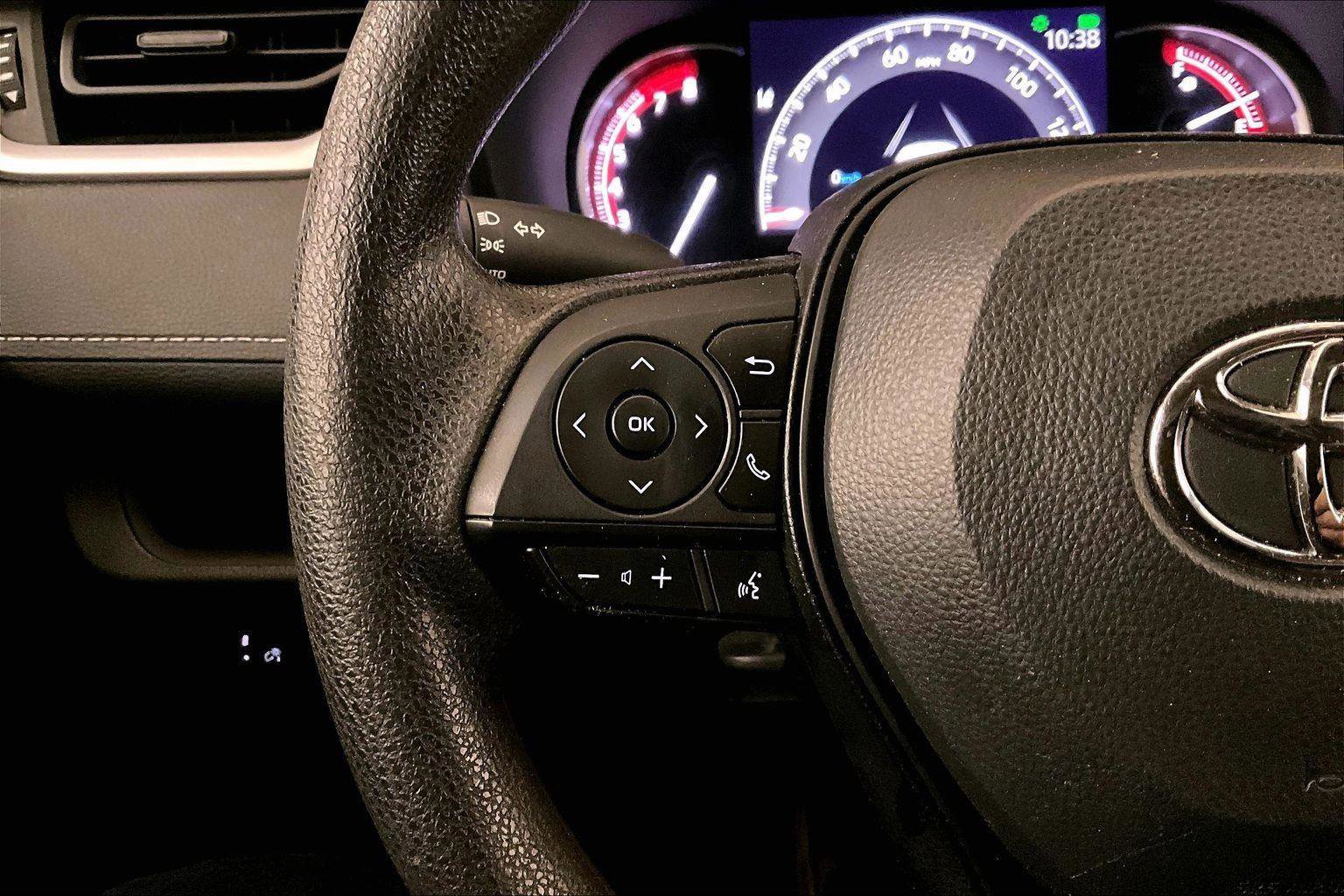 Used 2023 Toyota RAV4 XLE image 17