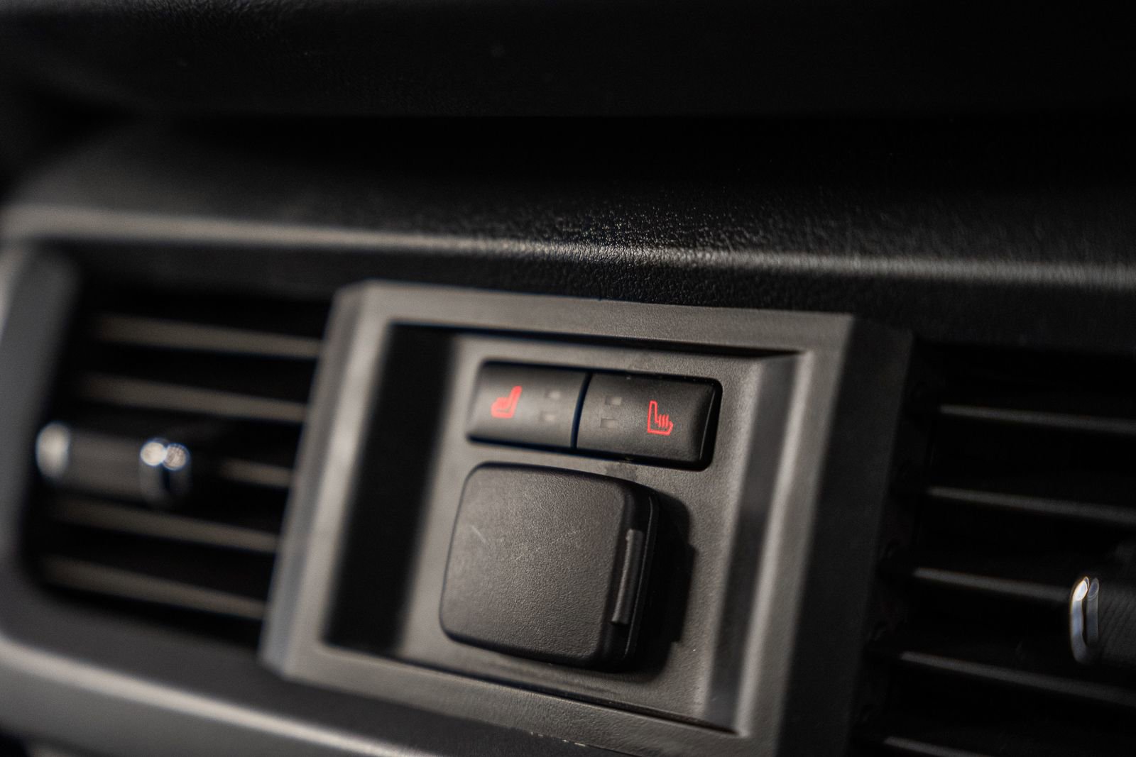 Certified 2022 Ford F150 Lariat w/ Equipment Group 502A High image 40