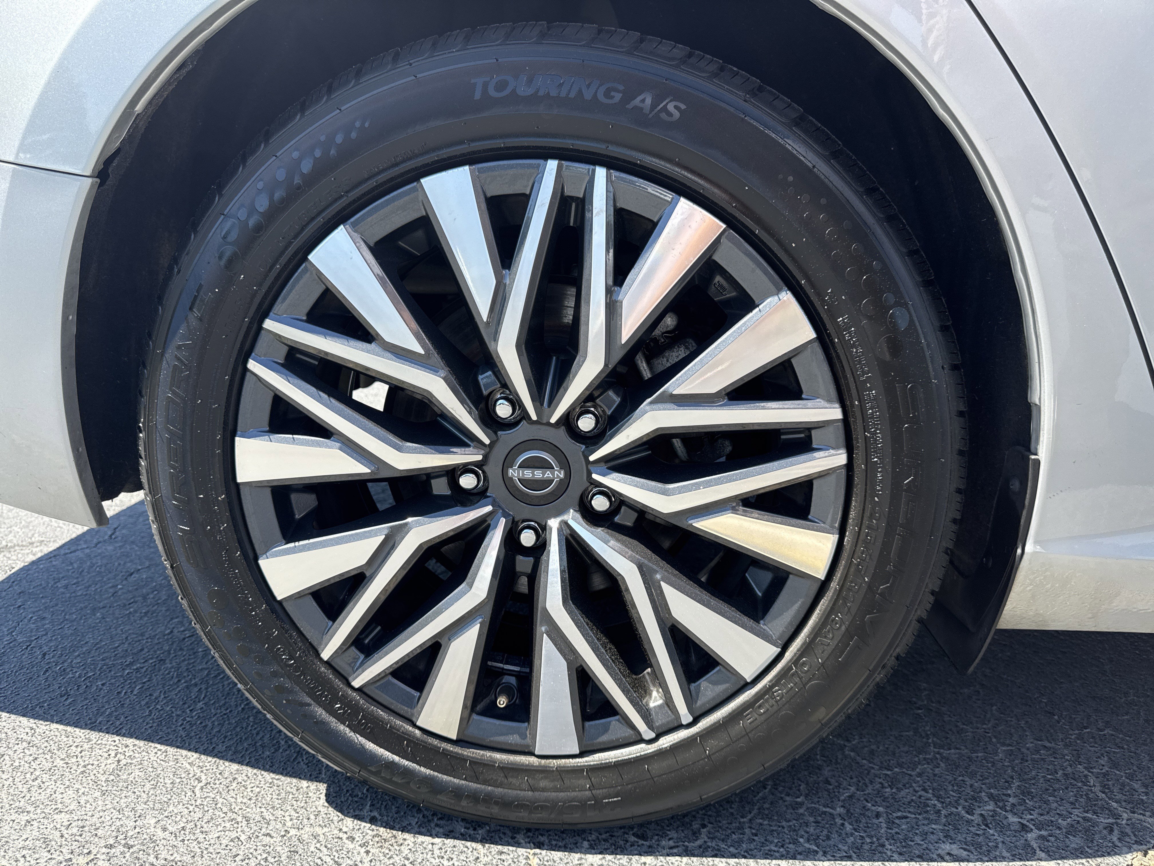 Used 2024 Nissan Altima 2.5 SV FWD image 19