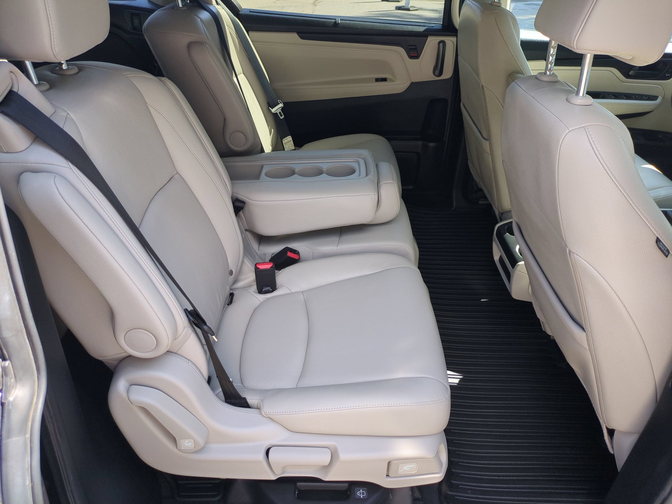 Used 2025 Honda Odyssey EX-L image 32