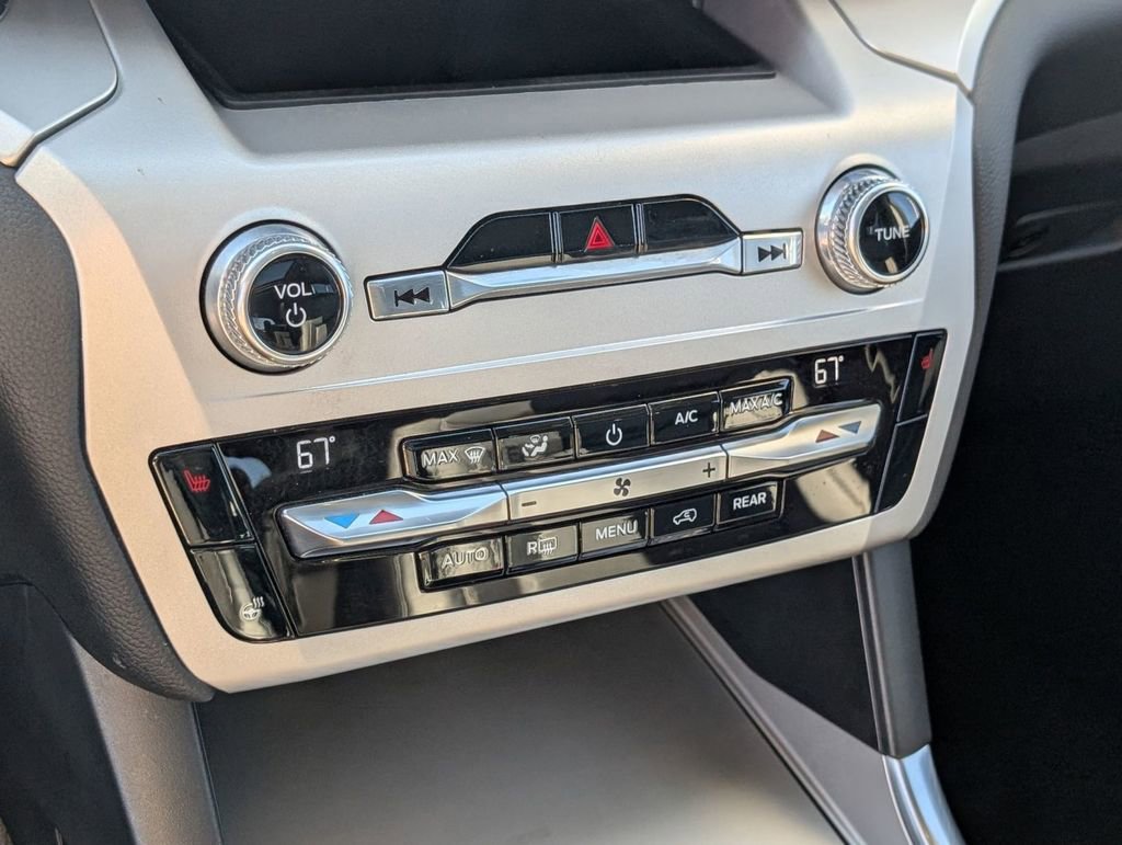 Certified 2021 Ford Explorer XLT w/ Equipment Group 202A image 40