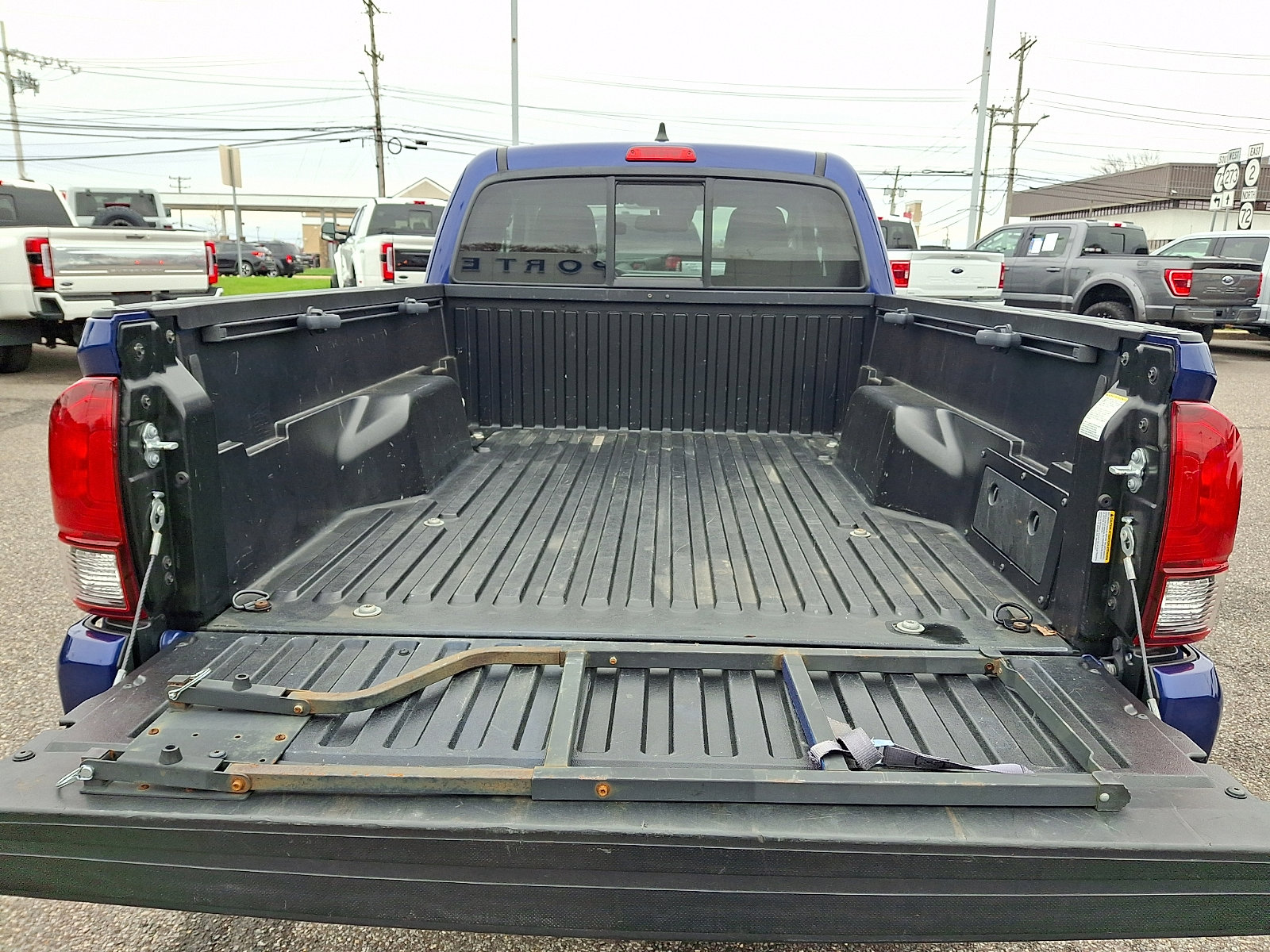 Used 2022 Toyota Tacoma SR5 image 26