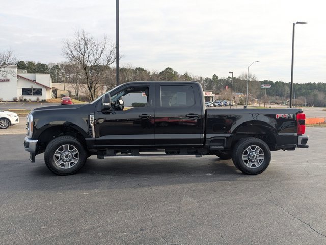 Certified 2024 Ford F250 Lariat w/ FX4 Off-Road Package image 3