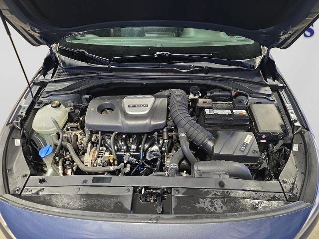 Used 2018 Hyundai Elantra GT Sport w/ Sport Tech Package 04 FWD image 8