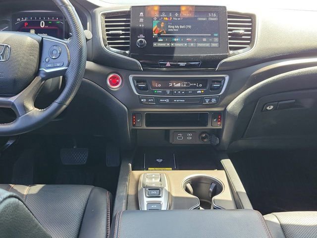 Used 2025 Honda Passport TrailSport image 21