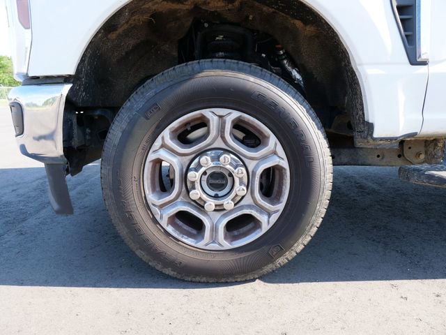 Certified 2025 Ford F250 XLT AWD/4WD image 13
