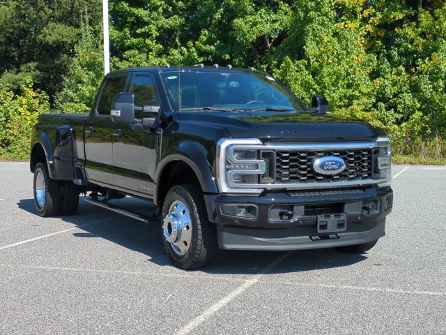 Certified 2025 Ford F450 Platinum w/ FX4 Off-Road Package AWD/4WD image 2
