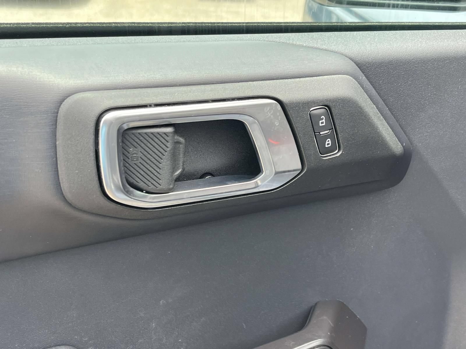 Certified 2025 Ford Bronco Outer Banks AWD/4WD image 17