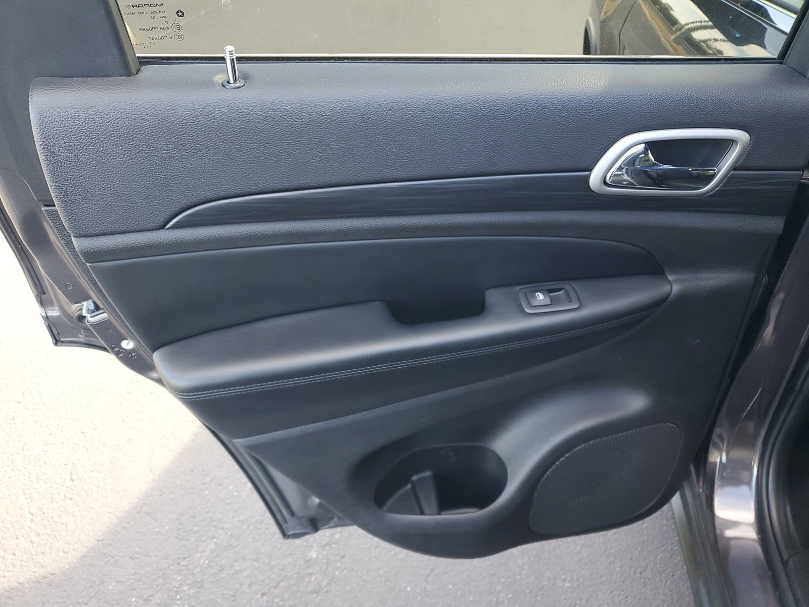 Used 2021 Jeep Grand Cherokee Laredo X image 10