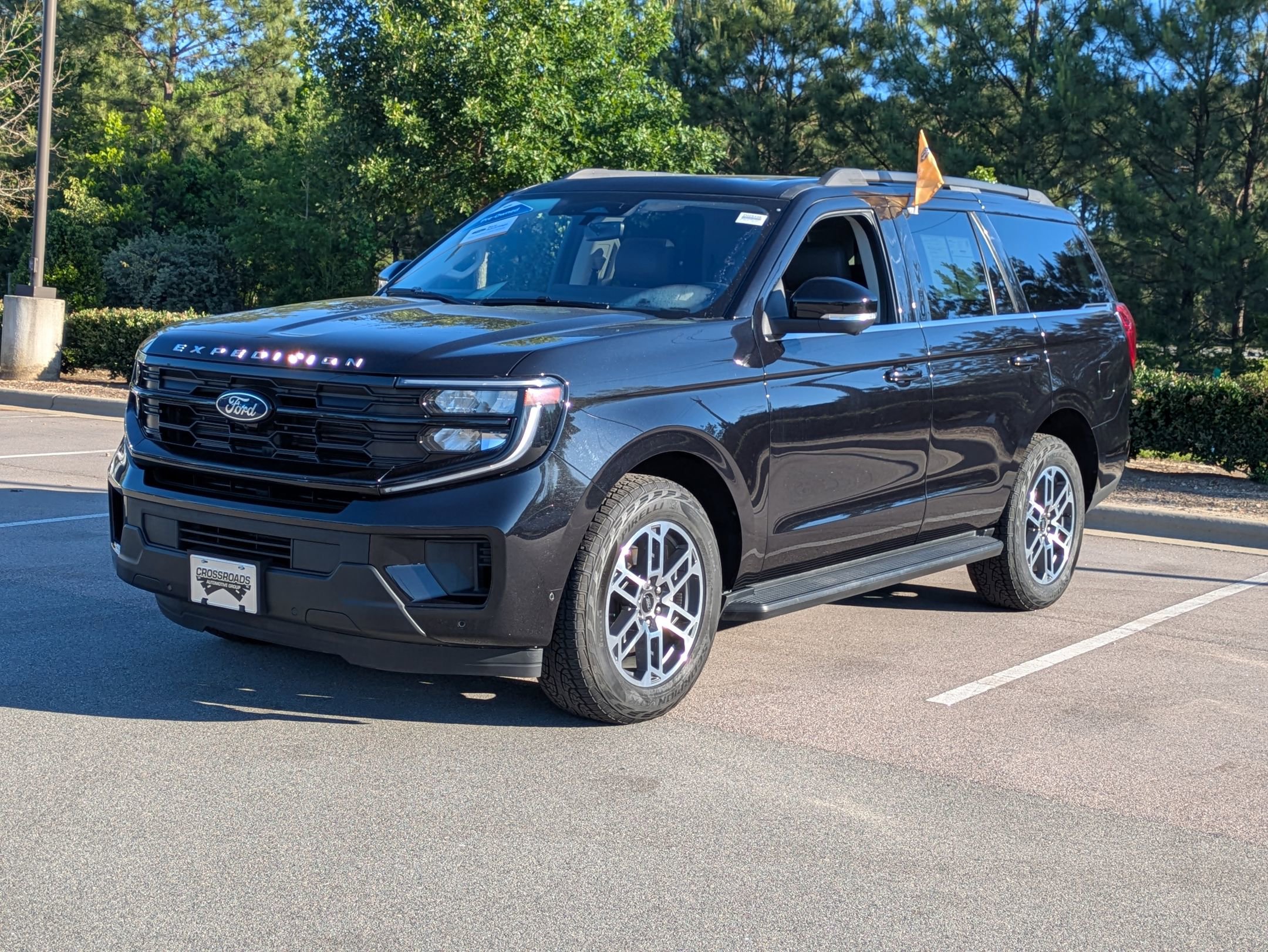 Certified 2025 Ford Expedition Active AWD/4WD image 8
