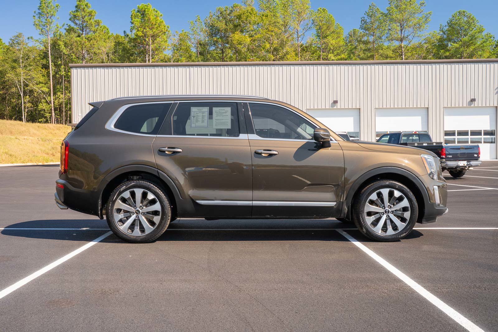 Used 2020 Kia Telluride S FWD image 8