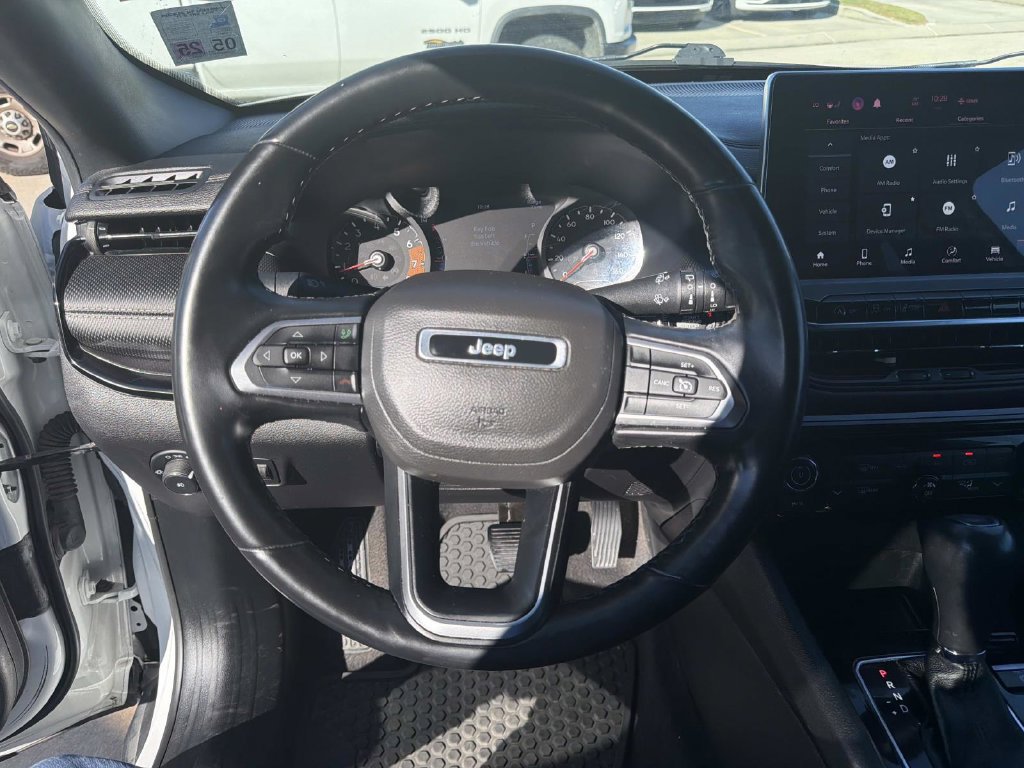 Used 2022 Jeep Compass Latitude w/ Convenience Group AWD/4WD image 22