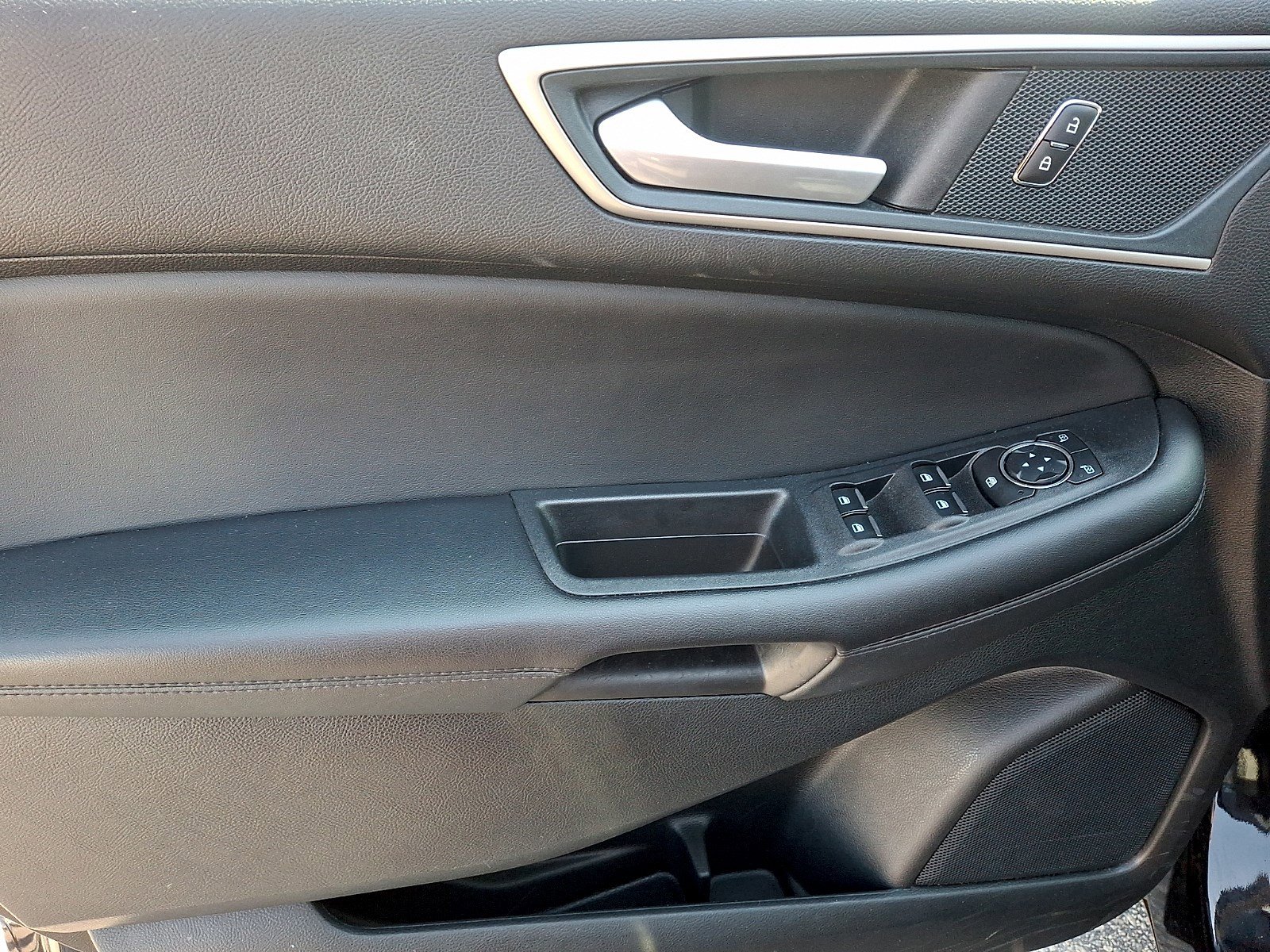 Certified 2024 Ford Edge SEL AWD/4WD image 11