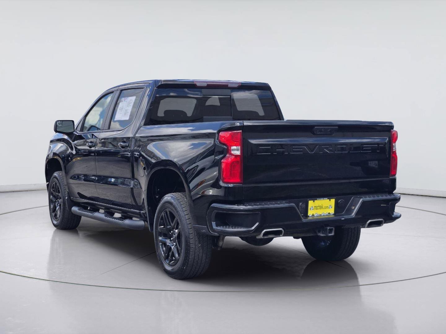 Used 2024 Chevrolet Silverado 1500 LT Trail Boss w/ Convenience Package II AWD/4WD image 6