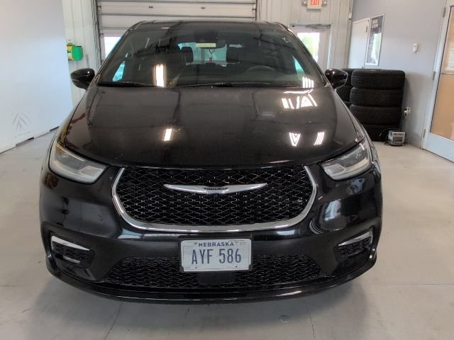 Used 2025 Chrysler Pacifica Select FWD image 8