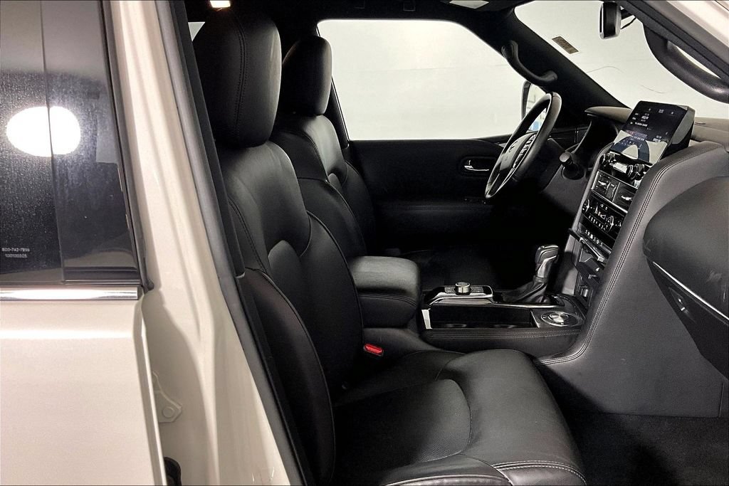 Used 2023 Nissan Armada SL w/ Midnight Edition Package RWD image 6