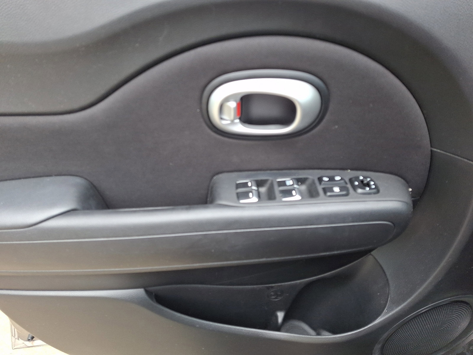 Used 2018 Kia Soul FWD image 14