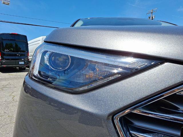 Certified 2022 Ford Edge SEL w/ Convenience Package AWD/4WD image 9