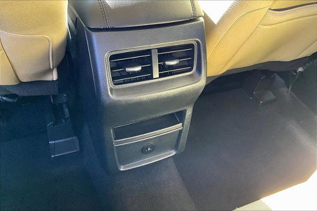 Certified 2023 Ford Edge SE image 38