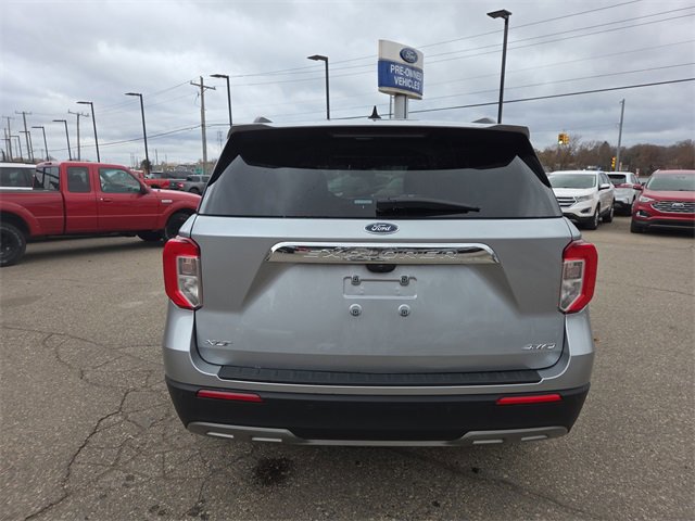Certified 2022 Ford Explorer XLT w/ Equipment Group 202A image 6