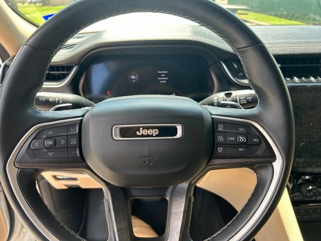 Used 2021 Jeep Grand Cherokee L Limited w/ Luxury Tech Group II AWD/4WD video 3