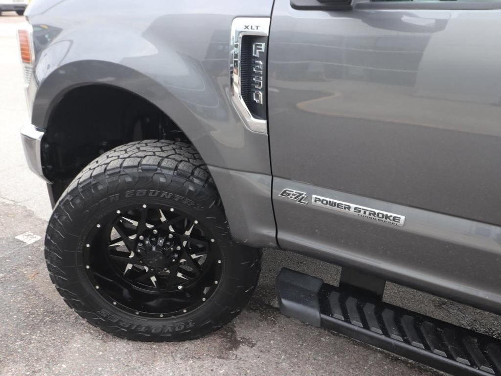Certified 2022 Ford F250 XLT w/ FX4 Off-Road Package AWD/4WD image 3