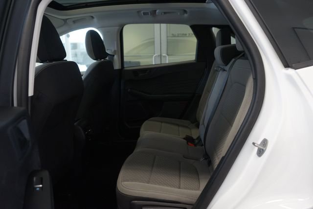 Certified 2022 Ford Escape SE w/ SE Sport Appearance Package image 29