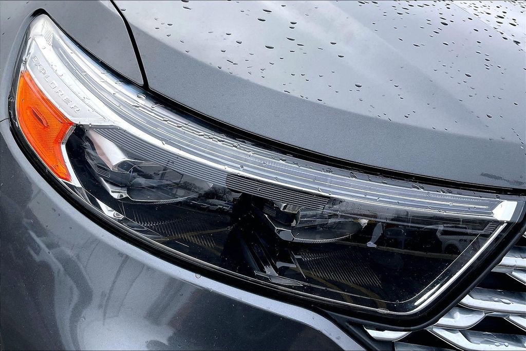 Certified 2020 Ford Explorer Platinum image 28