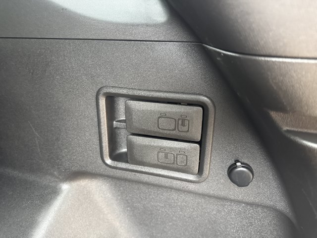 Used 2022 Chevrolet Equinox LT FWD image 6