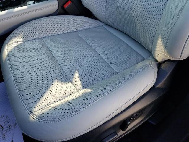 Certified 2025 Ford Explorer Platinum w/ Ultimate Package image 13