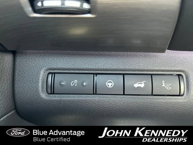 Used 2022 Nissan Pathfinder Platinum w/ Cargo Package AWD/4WD image 27