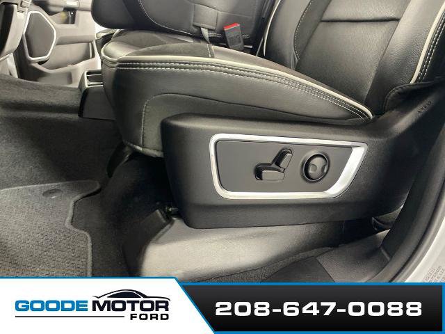 Used 2025 RAM 1500 Laramie AWD/4WD image 12