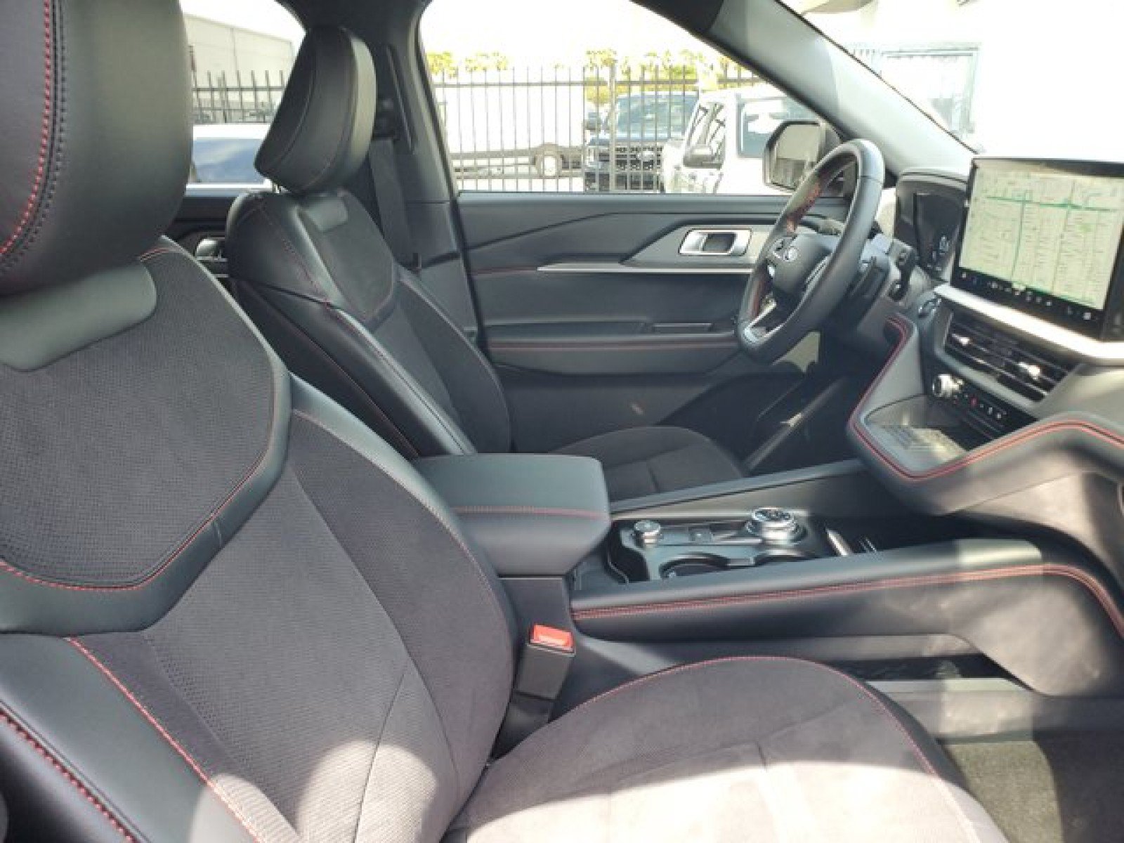 Certified 2025 Ford Explorer ST RWD image 36