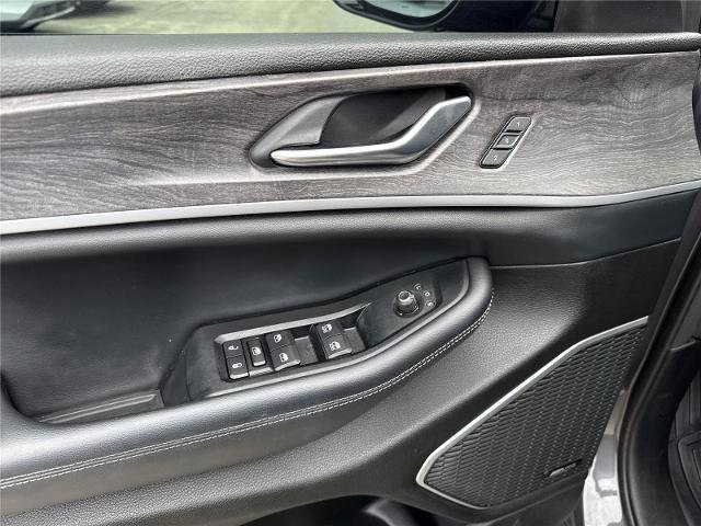 Used 2022 Jeep Grand Cherokee Limited w/ MOPAR Finishing Package image 25