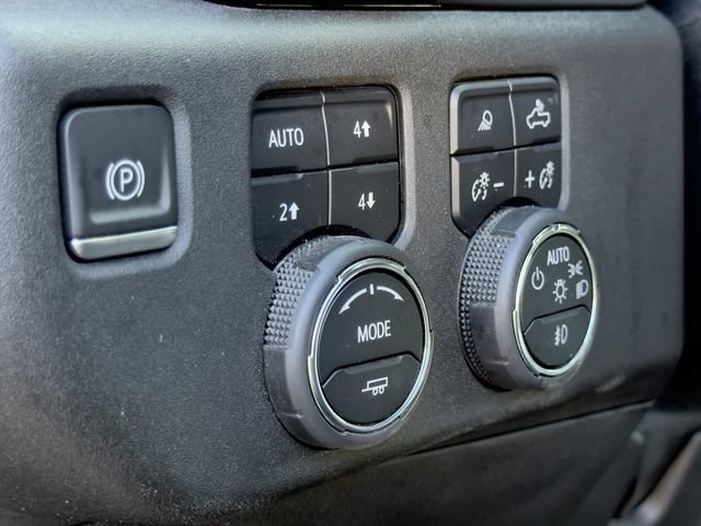 Used 2024 Chevrolet Silverado 2500 High Country w/ High Country Premium Package AWD/4WD image 35