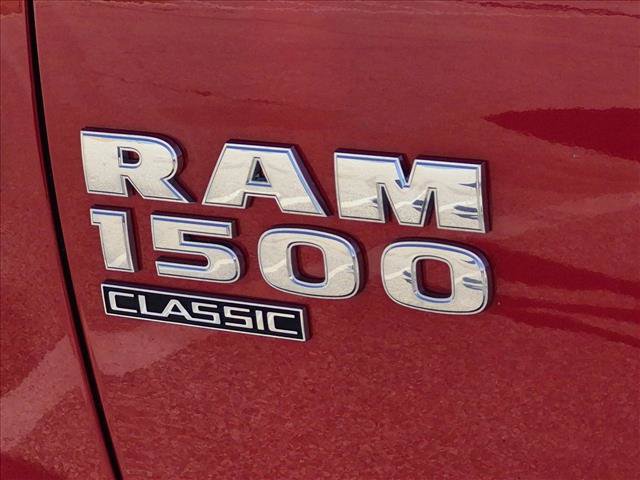 Used 2019 RAM 1500 Classic SLT w/ Luxury Group AWD/4WD image 11