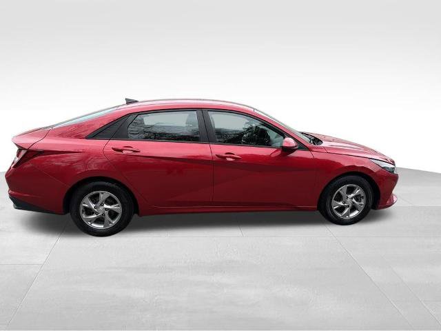 Used 2021 Hyundai Elantra SE w/ Cargo Package image 9