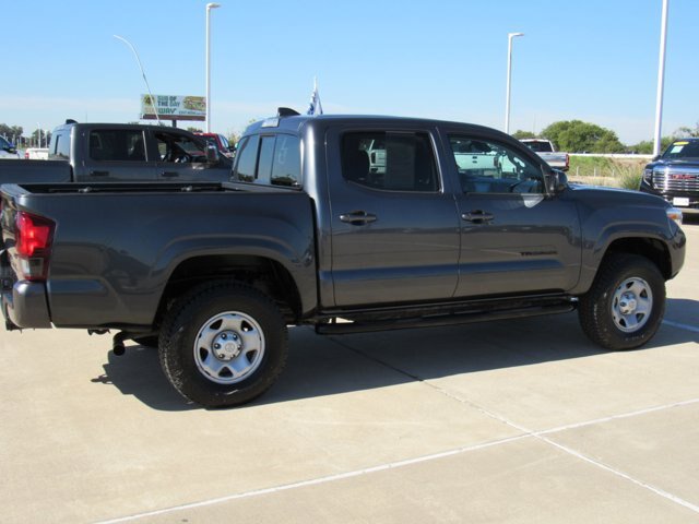 Used 2021 Toyota Tacoma SR AWD/4WD image 9